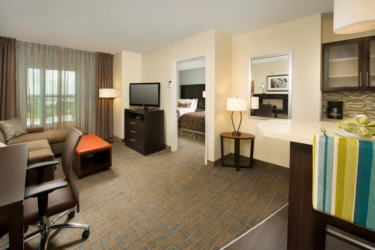 Staybridge Suites Houston East - Baytown By Ihg Buitenkant foto