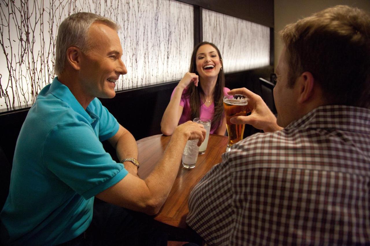 Staybridge Suites Houston East - Baytown By Ihg Buitenkant foto