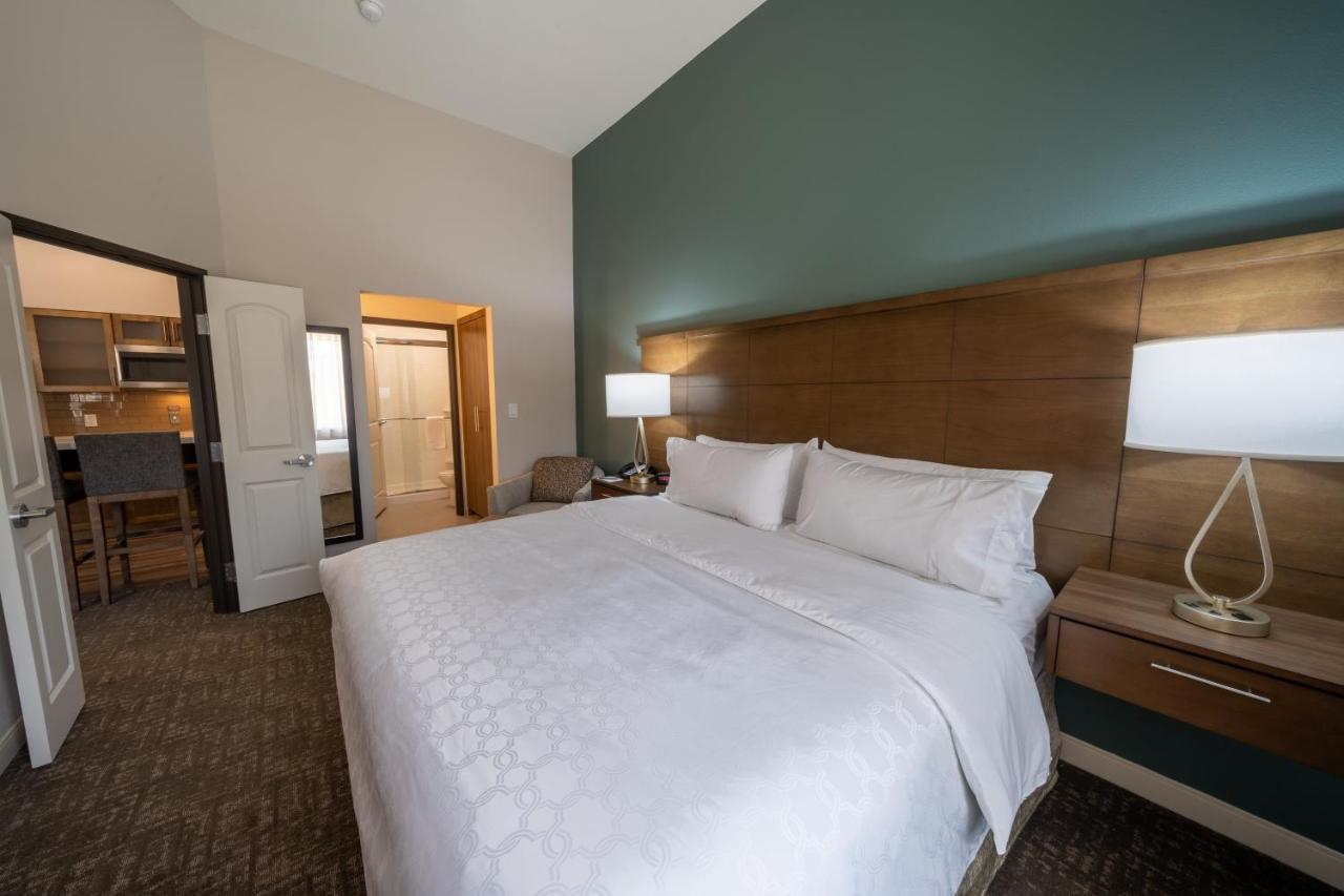 Staybridge Suites Houston East - Baytown By Ihg Buitenkant foto