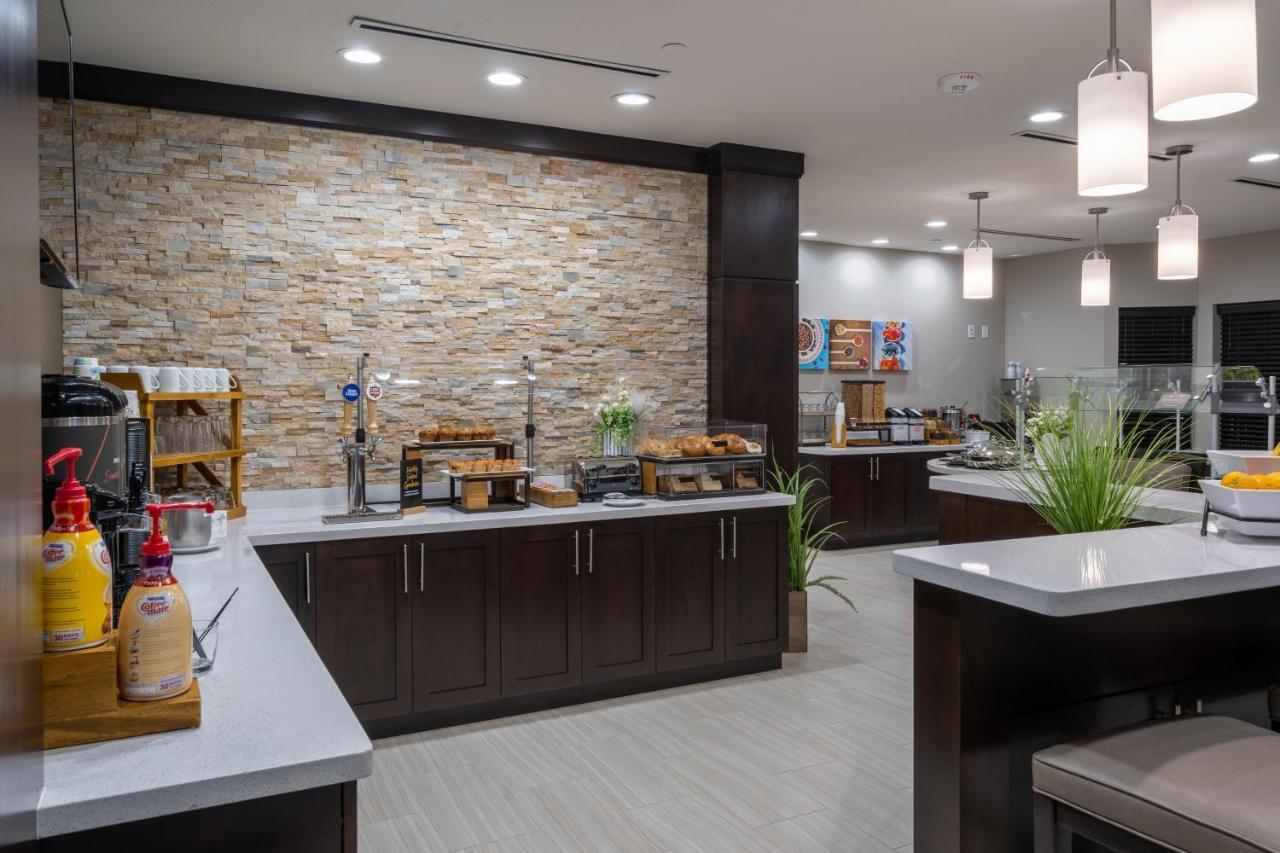 Staybridge Suites Houston East - Baytown By Ihg Buitenkant foto