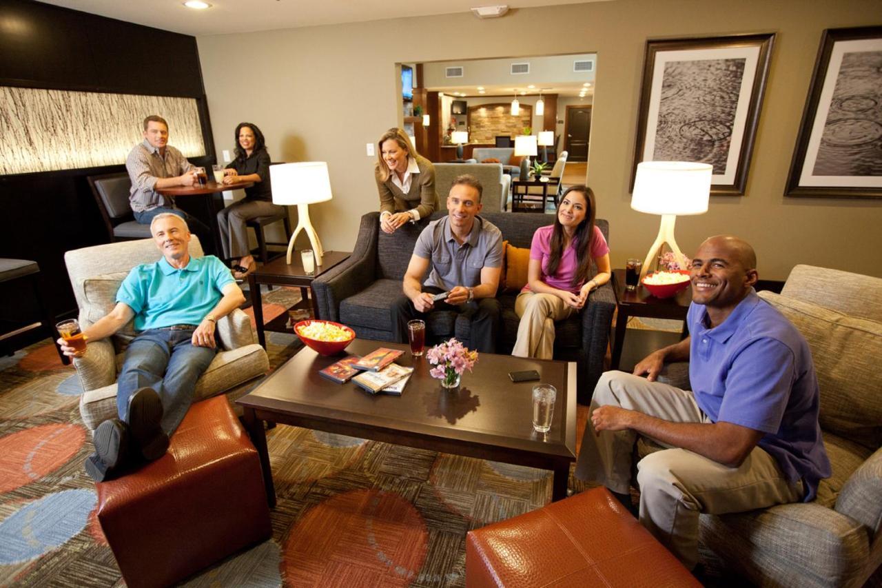 Staybridge Suites Houston East - Baytown By Ihg Buitenkant foto